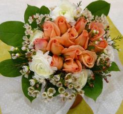 CODE 71993 - Wedding Bouquet of Ranunculus and Roses